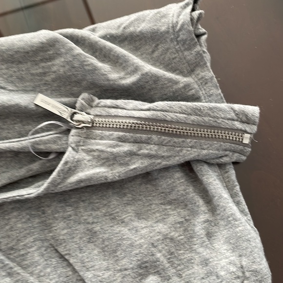 Womens grey dress with chrome accents never worn - Picture 3 of 3